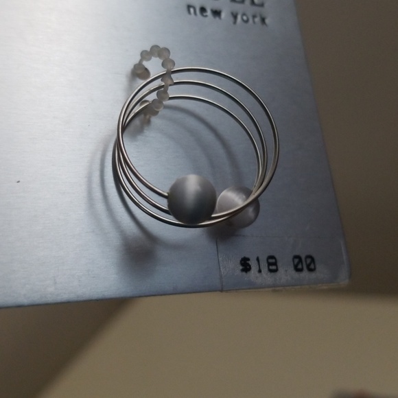 🎶 Kenneth Cole Spiral Ring, Size 8 NWT - Picture 4 of 4